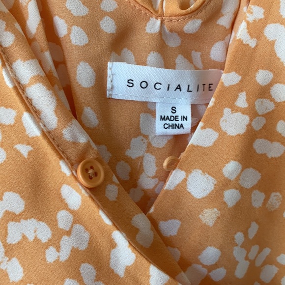 Socialite - Ruffle Wrap Dress - Picture 5 of 13